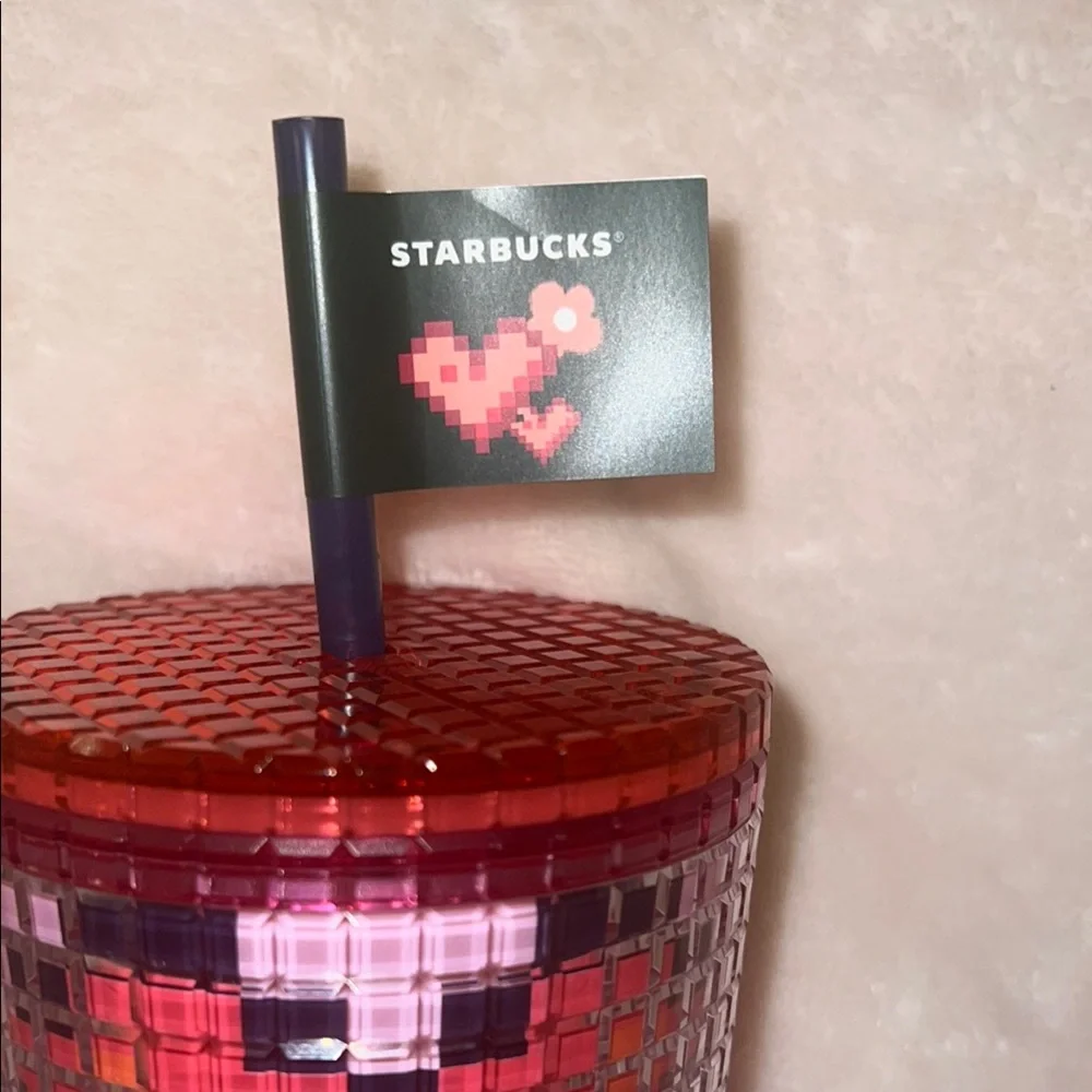 Starbucks 2025 Pixel Grid Heart Cold Cup Venti 24oz Pink Red NWT